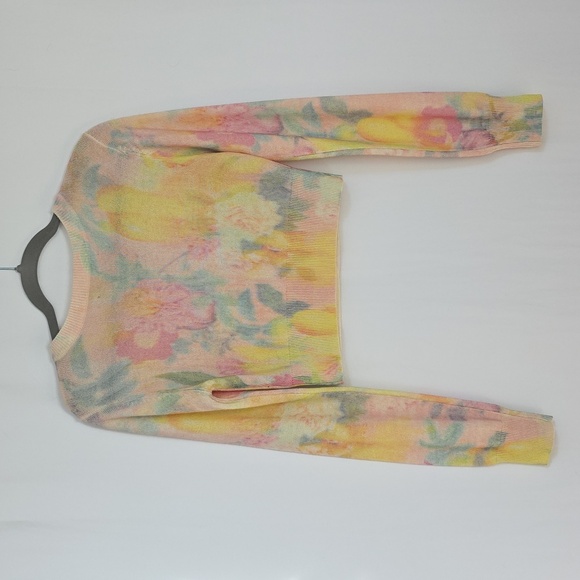 Le Superbe Pastel Crop Button Up Sweater with Large Sequin Accents.  Size Small - Picture 5 of 9